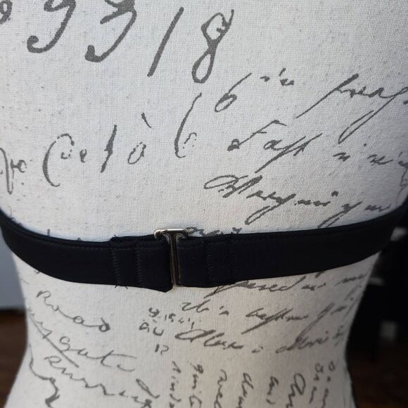 Kenneth Cole Women's Size Medium Black Textured Buckle Halter Bikini Top - Picture 7 of 7